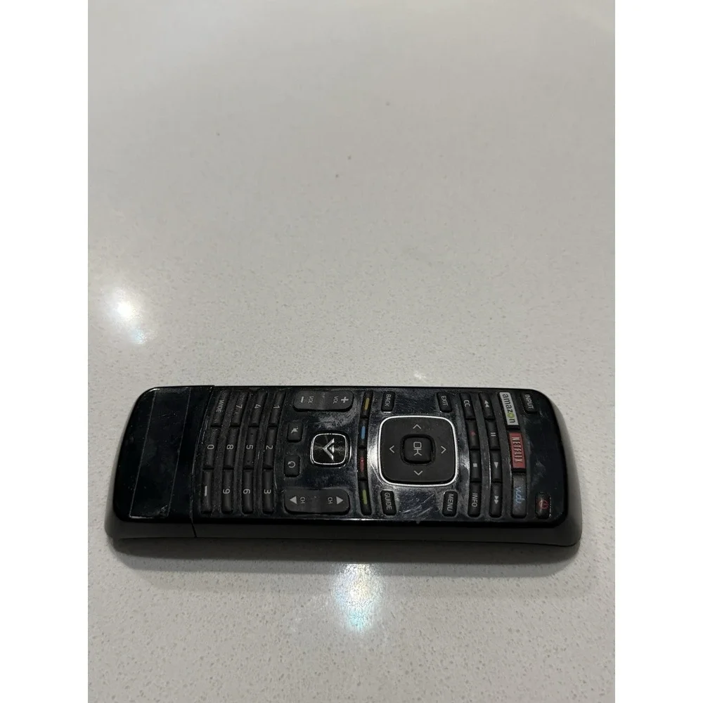 Original VIZIO XRT300 Remote Control With Qwerty Keyboard Amazon Netflix Vudu‎